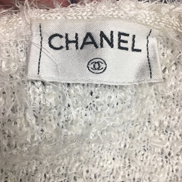 New With Tags CHANEL White fuzzy twinset w/tank & short sleeve 1-button cardigan - Picture 5 of 17